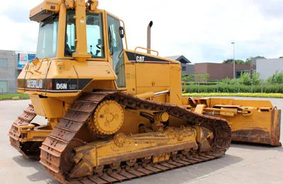 Средний бульдозер Caterpillar D6