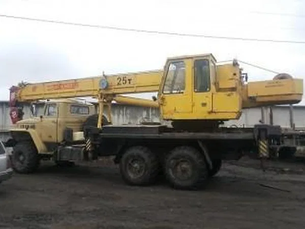 Автокран УРАЛ 4320
