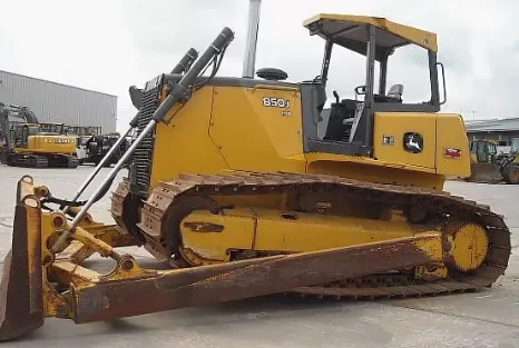 Тяжелый бульдозер John Deere 850J