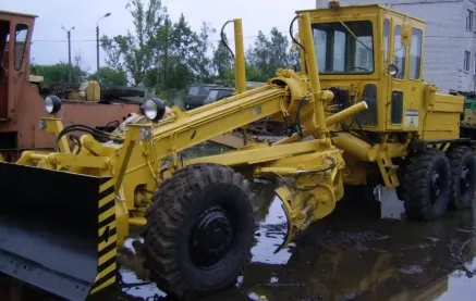 Средний автогрейдер ДЗ ДЗ-122