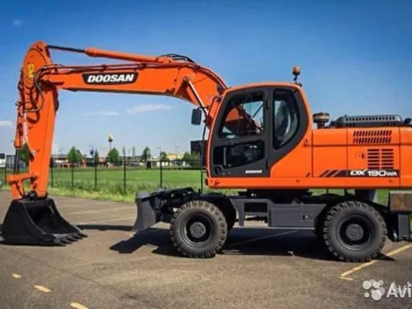 Колесный экскаватор Doosan DX190WA