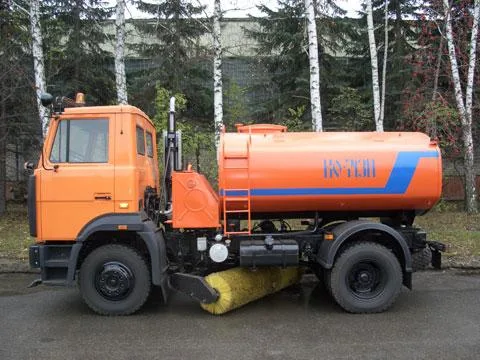 Поливомоечная машина КОММАШ Арзамас КО-713Н