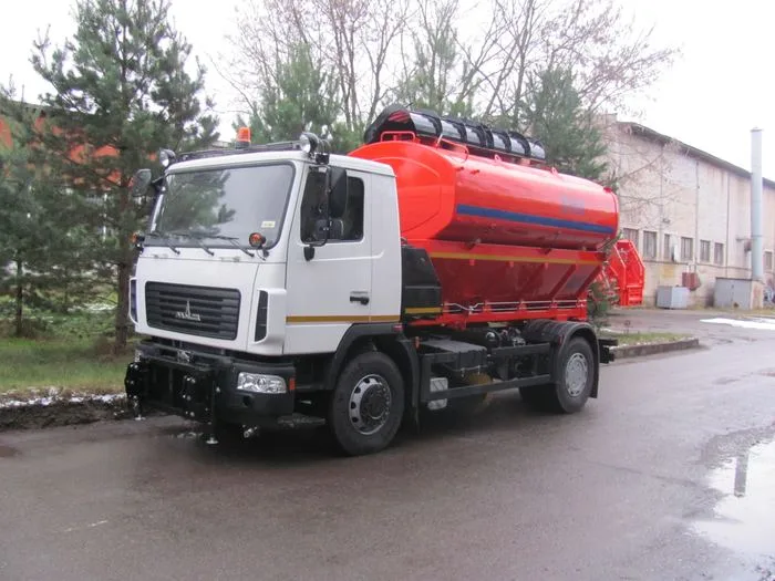 Поливомоечная машина КОММАШ Арзамас КО-806-01