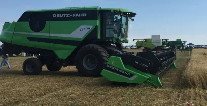 Комбайн Deutz-Fahr С9000