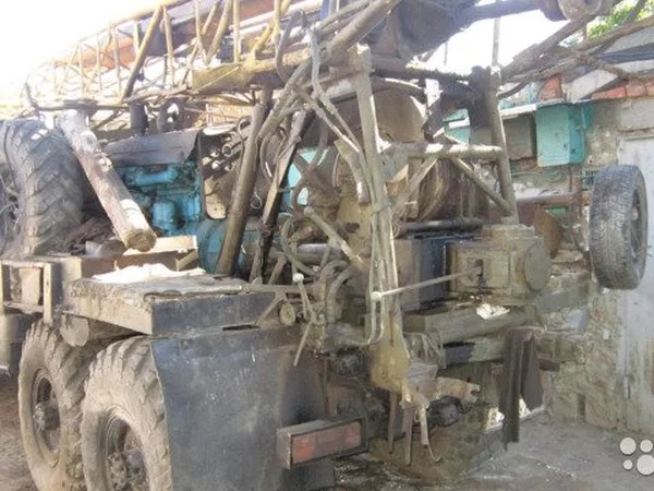 Мобильная буровая установка ЗИЛ 157 УГБ-50