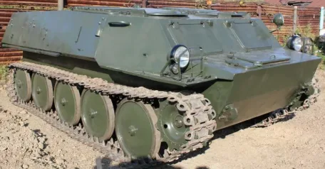 Гусеничный вездеход ГАЗ 73 (гтму)