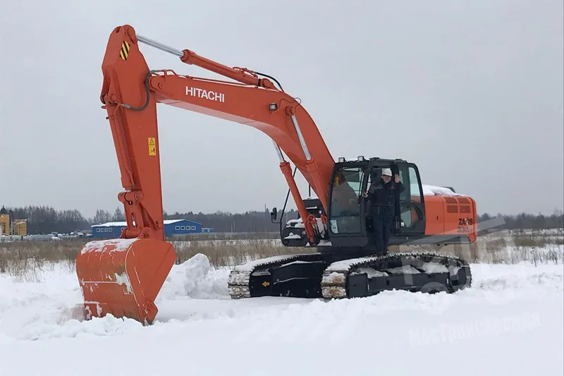 Гусеничный экскаватор Hitachi ZX330LC