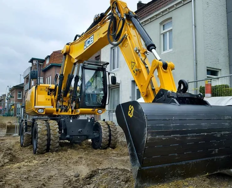Колесный экскаватор JCB JS145W