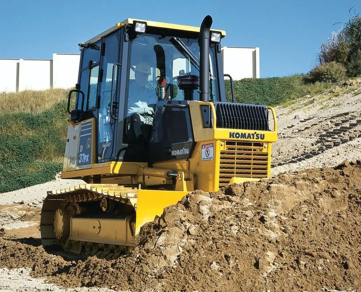 Легкий Бульдозер Komatsu D37PX-21