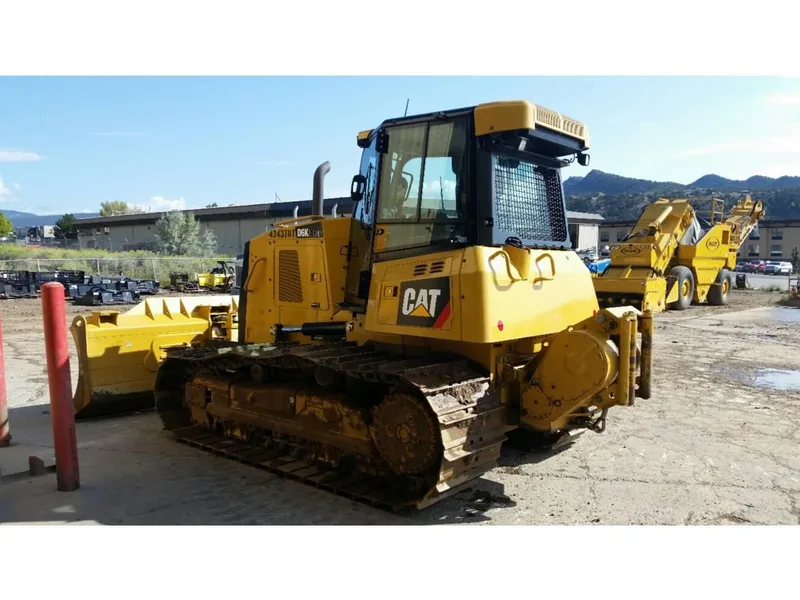 Средний бульдозер Caterpillar D6K