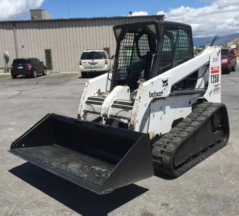 Мини-погрузчик Bobcat T250