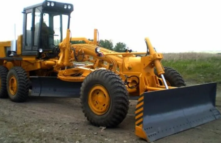 Тяжелый автогрейдер ЧСДМ ДЗ-98