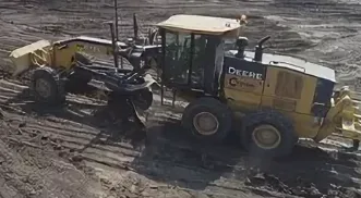 Средний автогрейдер John Deere 672G