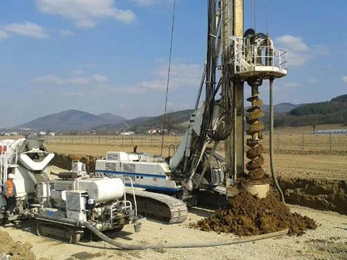 Буровая установка Soilmec R-625