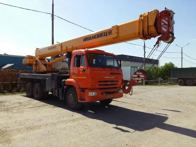 Автокран ИВАНОВЕЦ КС-45717K-1