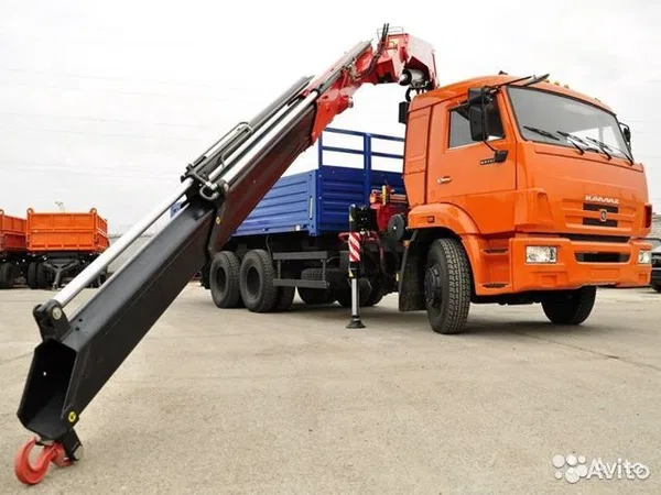 Бортовой грузовик с КМУ КамАЗ 43118 с КМУ Fassi