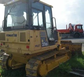 Легкий Бульдозер Komatsu D37EX-21
