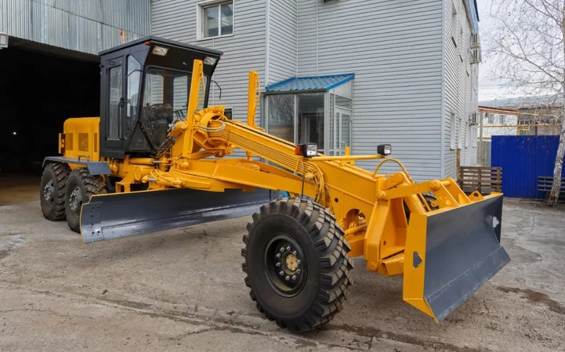 Средний автогрейдер Дормаш DZ 122