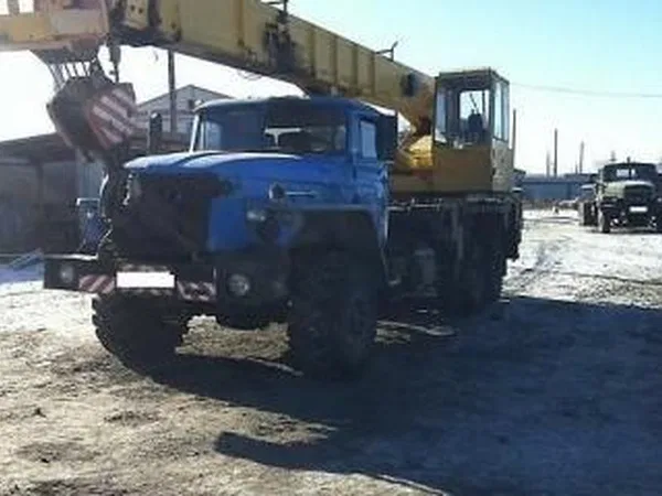 Автокран Челябинец КС-45721 на шасси УРАЛ