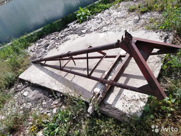 Тракторный прицеп (телега)