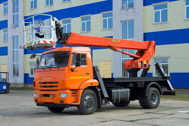 Средневысотная автовышка АГП -32Т на шасси КамАЗ-65115