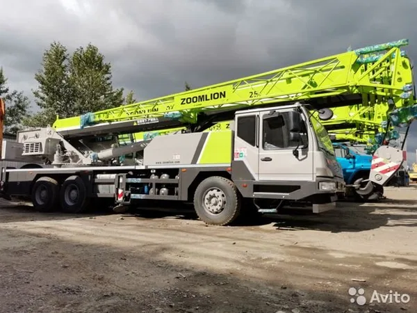 Автокран Zoomlion QY25V