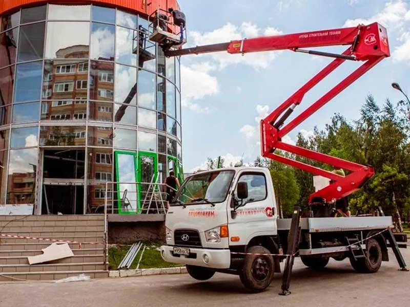 Маловысотная автовышка Caterpillar 120G
