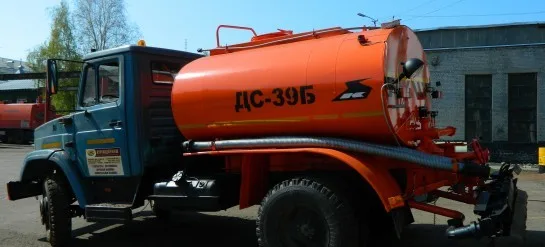 Автогудронатор КУРГАНДОРМАШ ДС-39Б