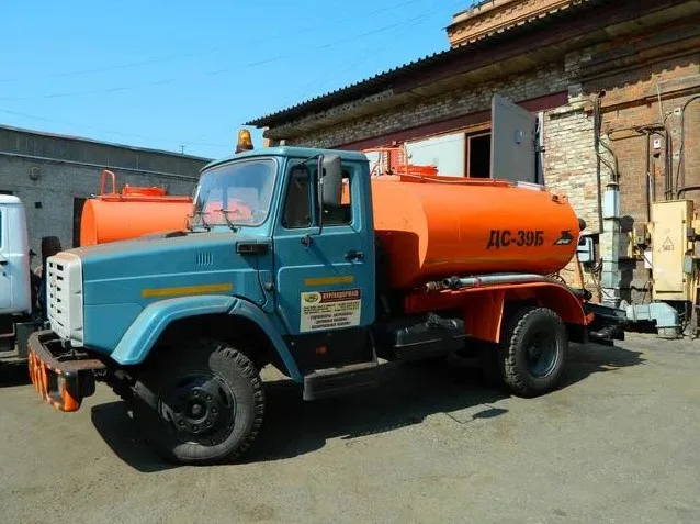 Автогудронатор КУРГАНДОРМАШ ДС-39Б