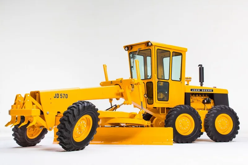 Легкий автогрейдер John Deere 570B