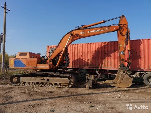 Гусеничный экскаватор Fiat-Hitachi FH220LC.3