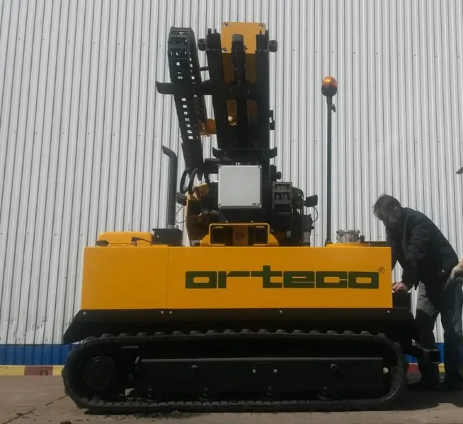 Машина для установки барьерных ограждений ORTECOORTECO BTR 1000 HD
