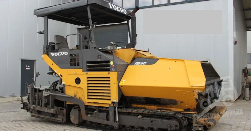 Асфальтоукладчик Volvo ABG5820