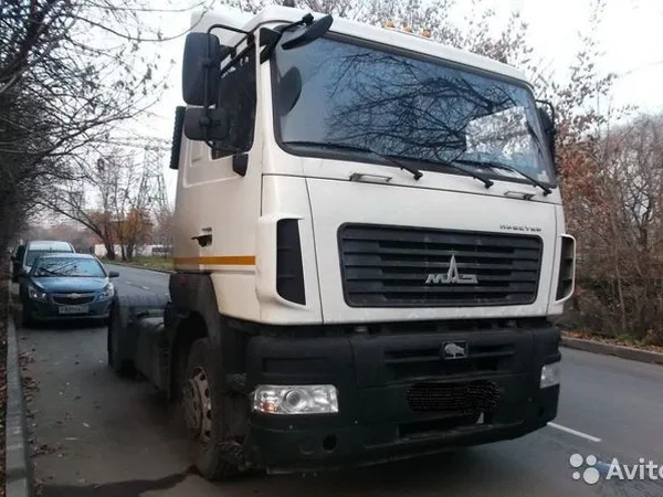 Седельный тягач МАЗ 5440