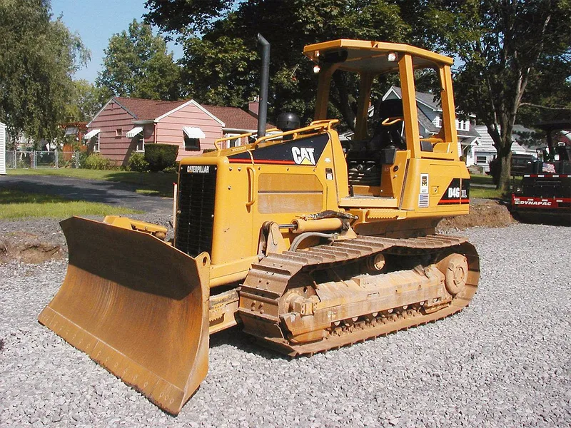 Легкий Бульдозер Caterpillar D4G XL