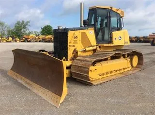 Средний бульдозер John Deere 850J