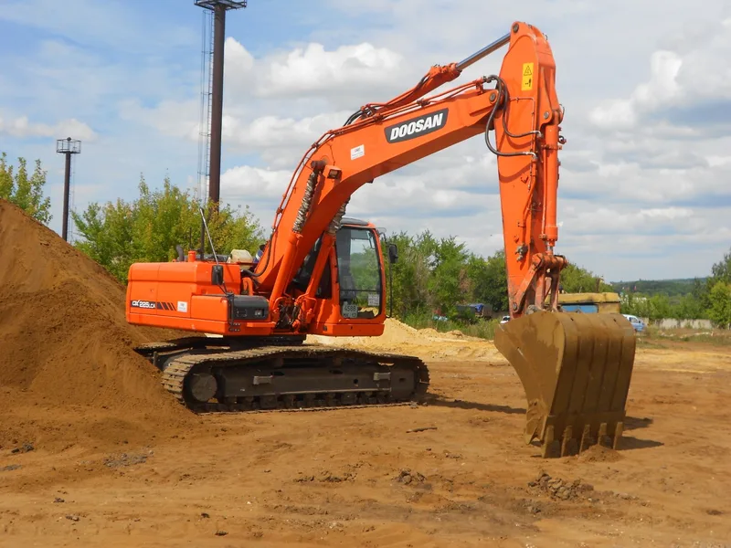 Гусеничный экскаватор DOOSAN / Daewoo DX225LC