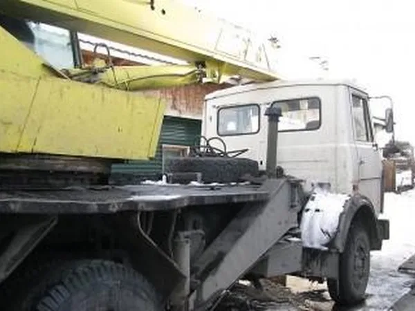 Автокран МАЗ 5337