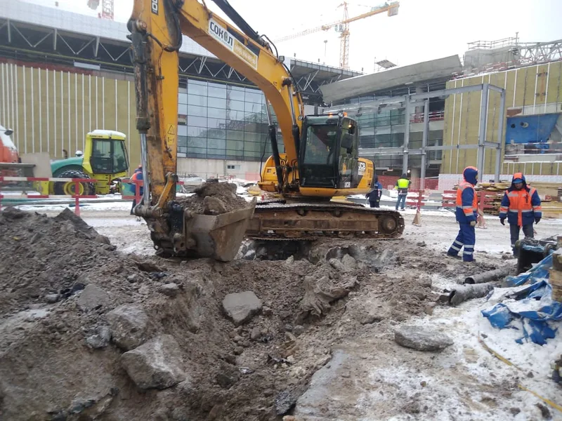 Гусеничный экскаватор JCB JS 200