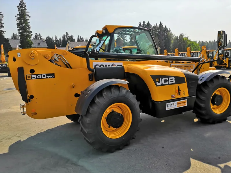 Телескопический погрузчик JCBJCB 540-140