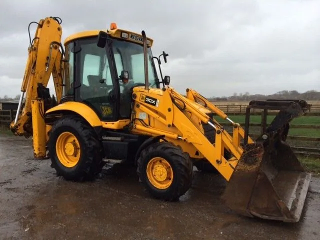 Экскаватор-погрузчик JCB 3CX