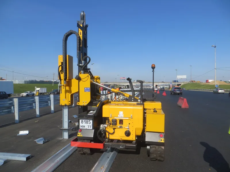 Машина для установки барьерных ограждений ORTECOORTECO BTR 1000 HD