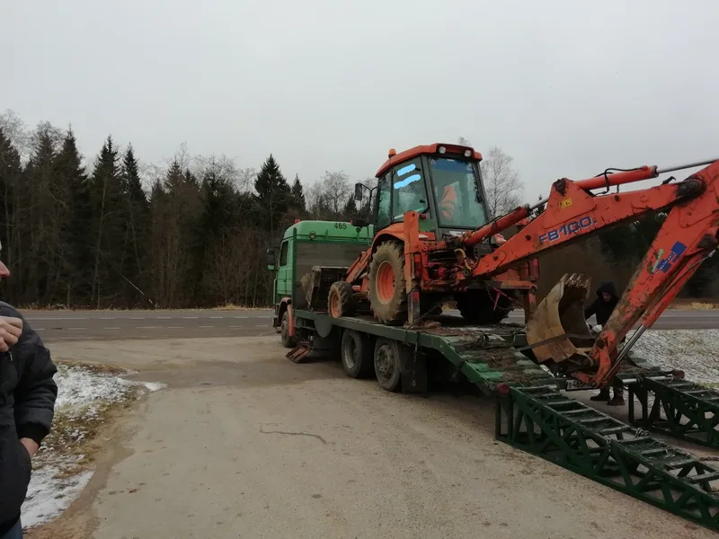 Экскаватор-погрузчик Fiat-Hitachi FB100