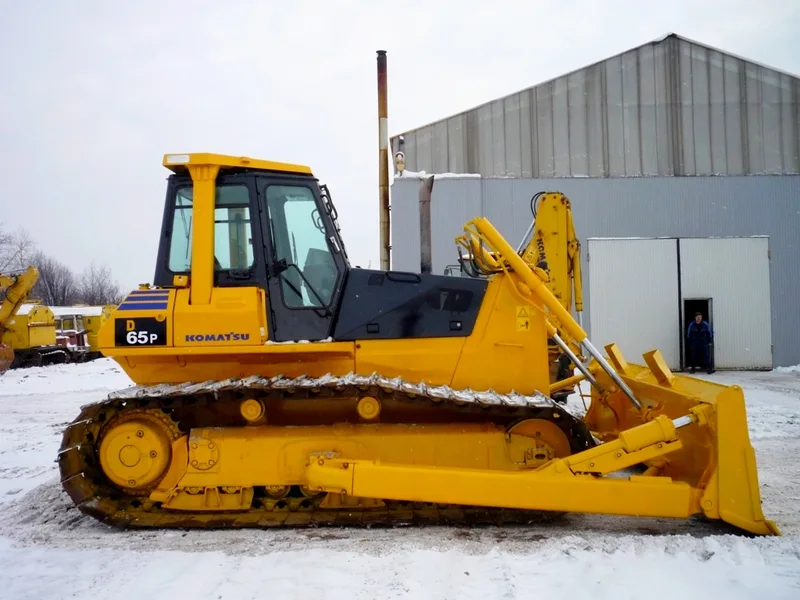 Средний бульдозер Komatsu D65P-12