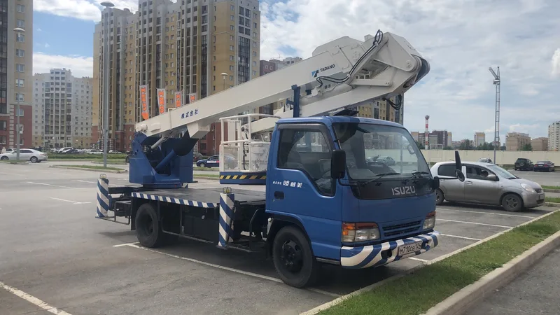 Маловысотная автовышка ISUZUISUZU ELF 7.5