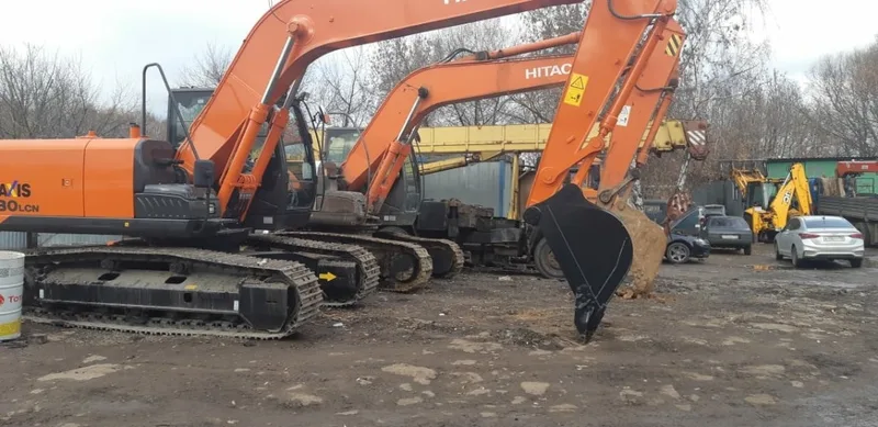 Гусеничный экскаватор HitachiHitachi ZX180LCN-5G