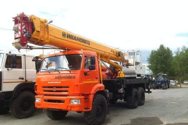 Автокран ИВАНОВЕЦ КС-45717К-3Р