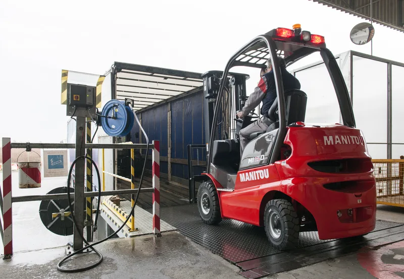 Вилочный погрузчик Manitou MI15D