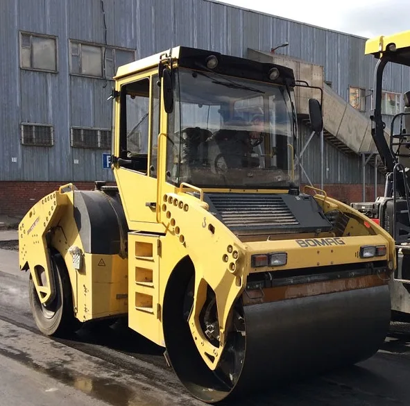 Вибрационный комбинированный каток Bomag BW 151 AC-4