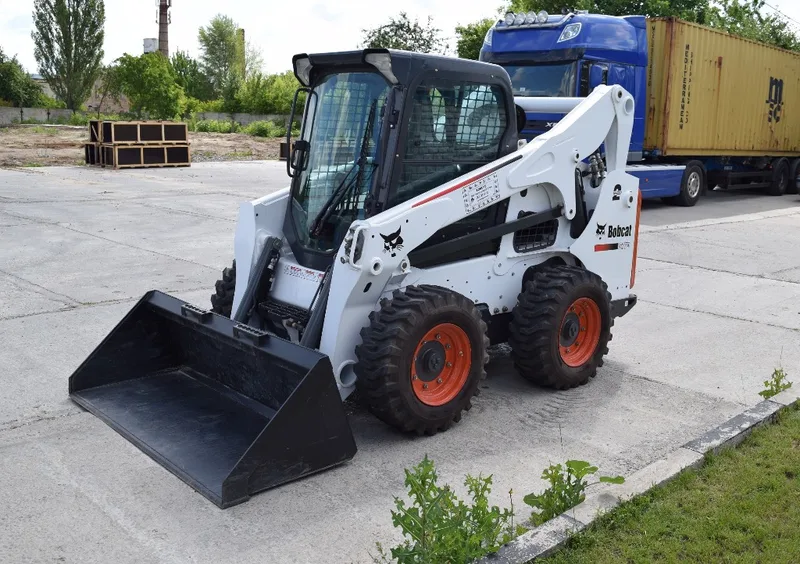 Мини-погрузчик Bobcat S570